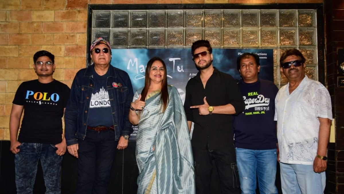 Success Meet of “Maahi Tu” from Mayavi Laila: Guest Abu Malik Congratulates Aamir Shaikh and Rekha Bhanushali